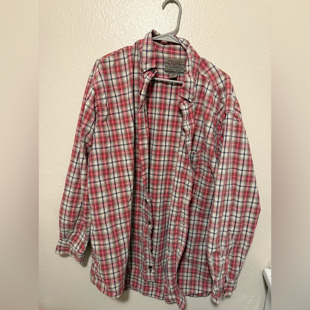 Vintage Abercrombie Men's Red Plaid Shirt - Picture 3 of 6